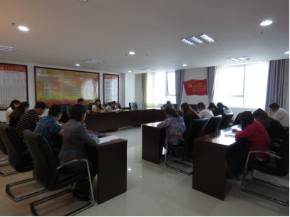 領會精神實質，迅速掀起學習宣傳貫徹團的十八大精神熱潮